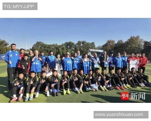 南京足球队在足球团队协作排行榜中荣获第三名展现出强大团队精神与实力 南京足球队在足球团队协作排行榜中荣获第三名展现出强大团队精神与实力